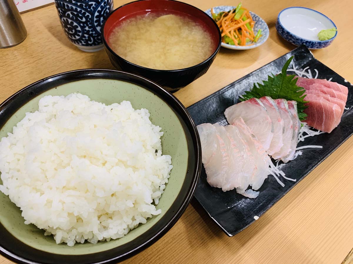 築地多けの食堂